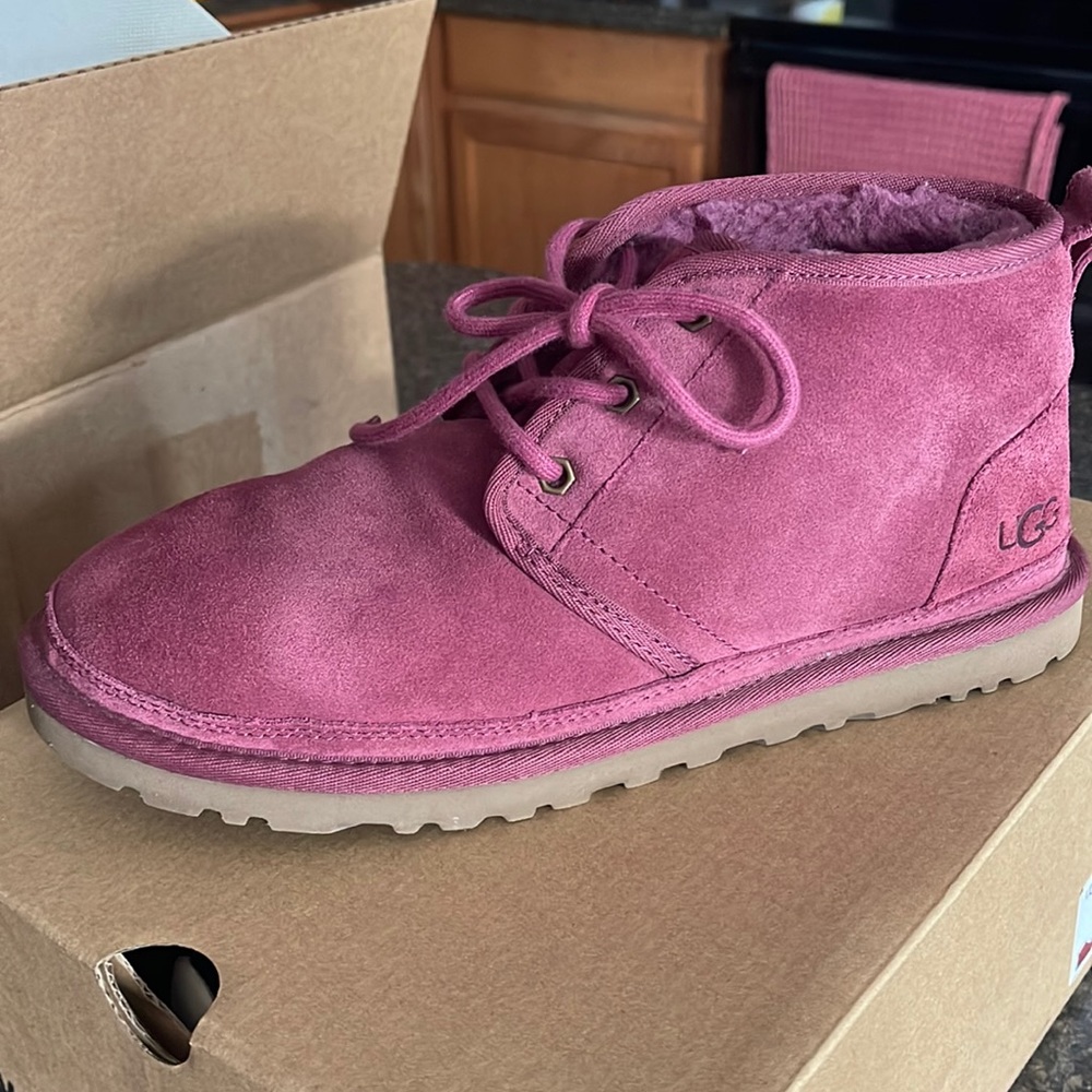 Ugg Neumel size 9 womens / mauve